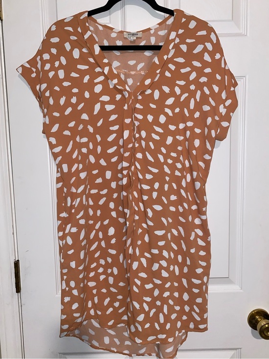 Umgee Dresses & Skirts - Umgee Orange Dalmatian Print V Neck Shift Mini Dress with Short Folded Sleeves